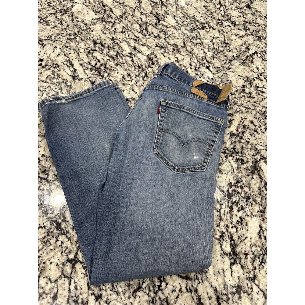 Levis Jeans Mens 32 x 30 Relaxed‎ Straight 559 Distressed Destroyed Stretch